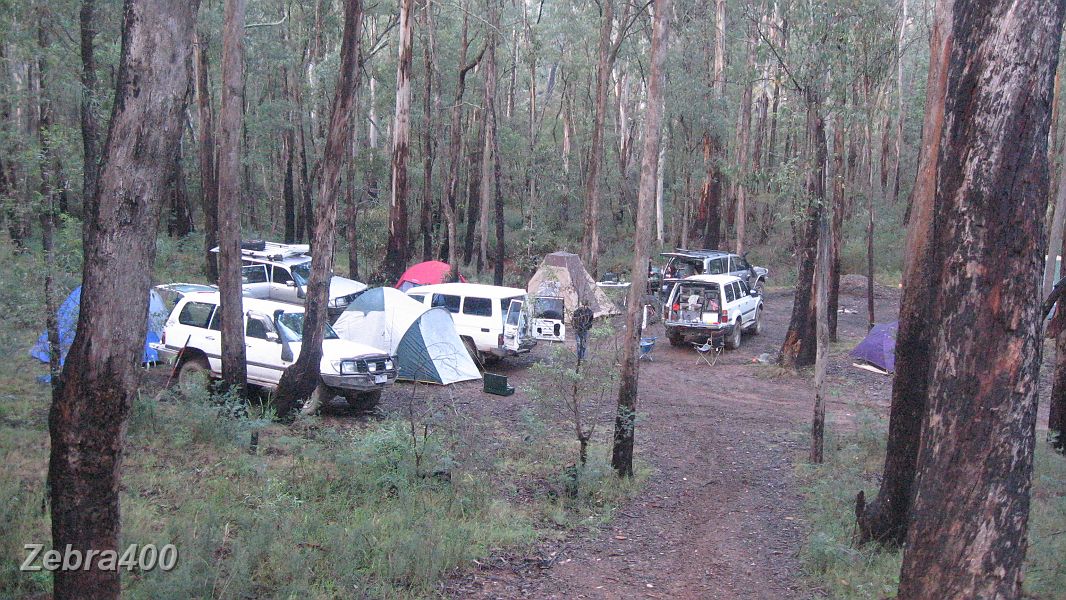 24-Convoy wakes up to the cool morning at Aberfeldy River.JPG